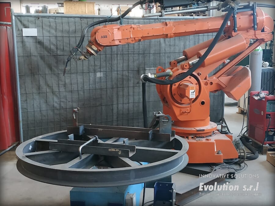 Ruote per uso industriale leggero con supporto fisso zincato e gomma